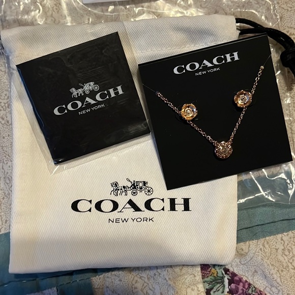 COACH Current Season Open Circle Necklace & Tea Rose Stud SET BNWT ROSE GOLD - Picture 5 of 7